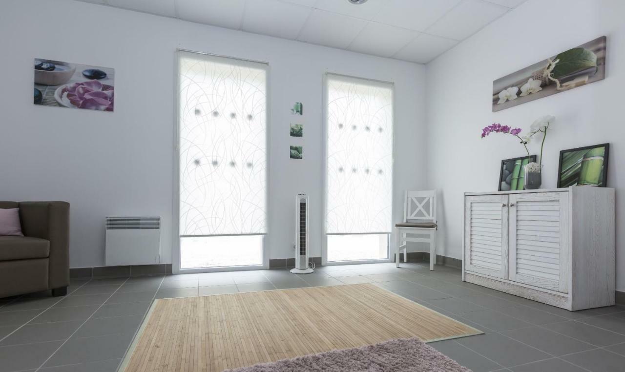 Residence Odalys Le Petit Pont Уртен Екстериор снимка