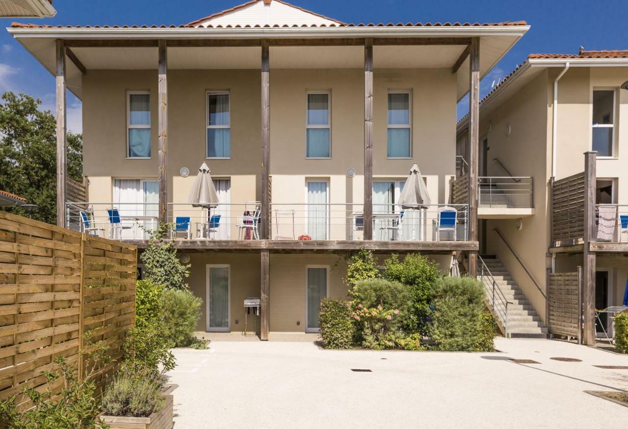 Residence Odalys Le Petit Pont Уртен Екстериор снимка